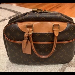 Authentic Louis Vuitton Deauville